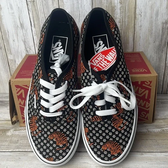 Vans Authentic tiger floral sneaker - Picture 3 of 5